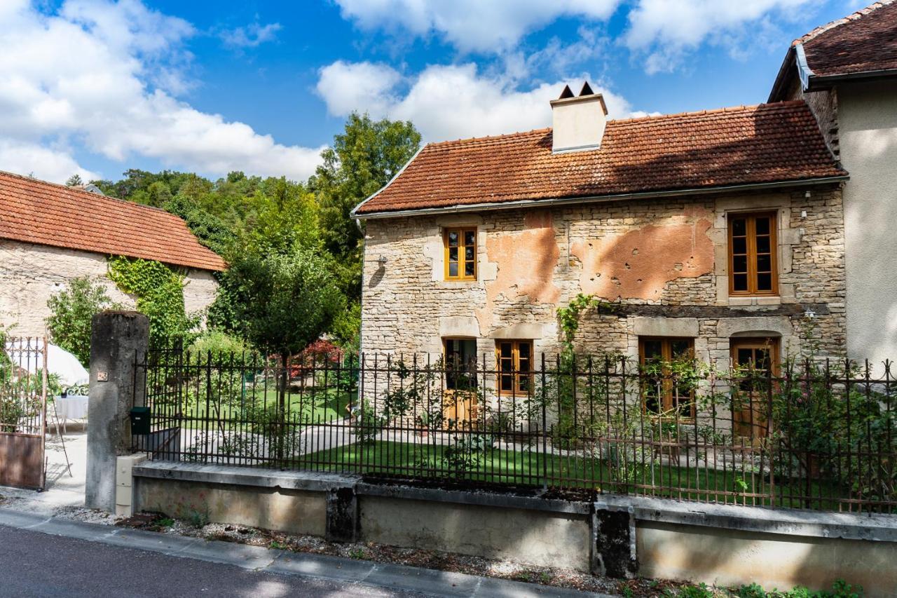 Relais De La Fontaine - Maison De Charme Cunfin エクステリア 写真